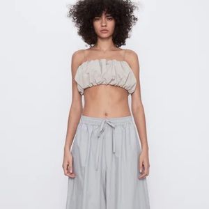 Light beige/gray crop top